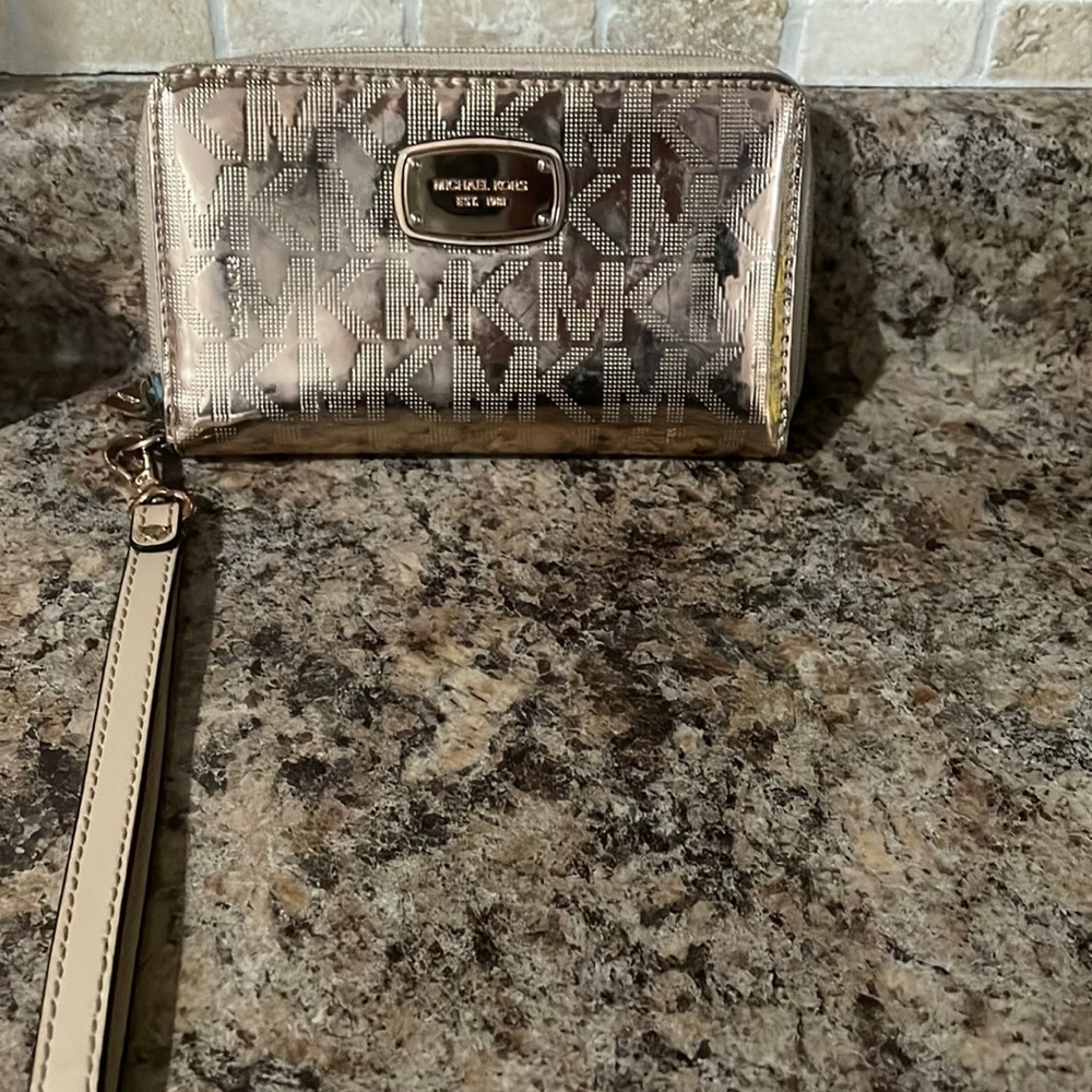 Michael Kors wristlet